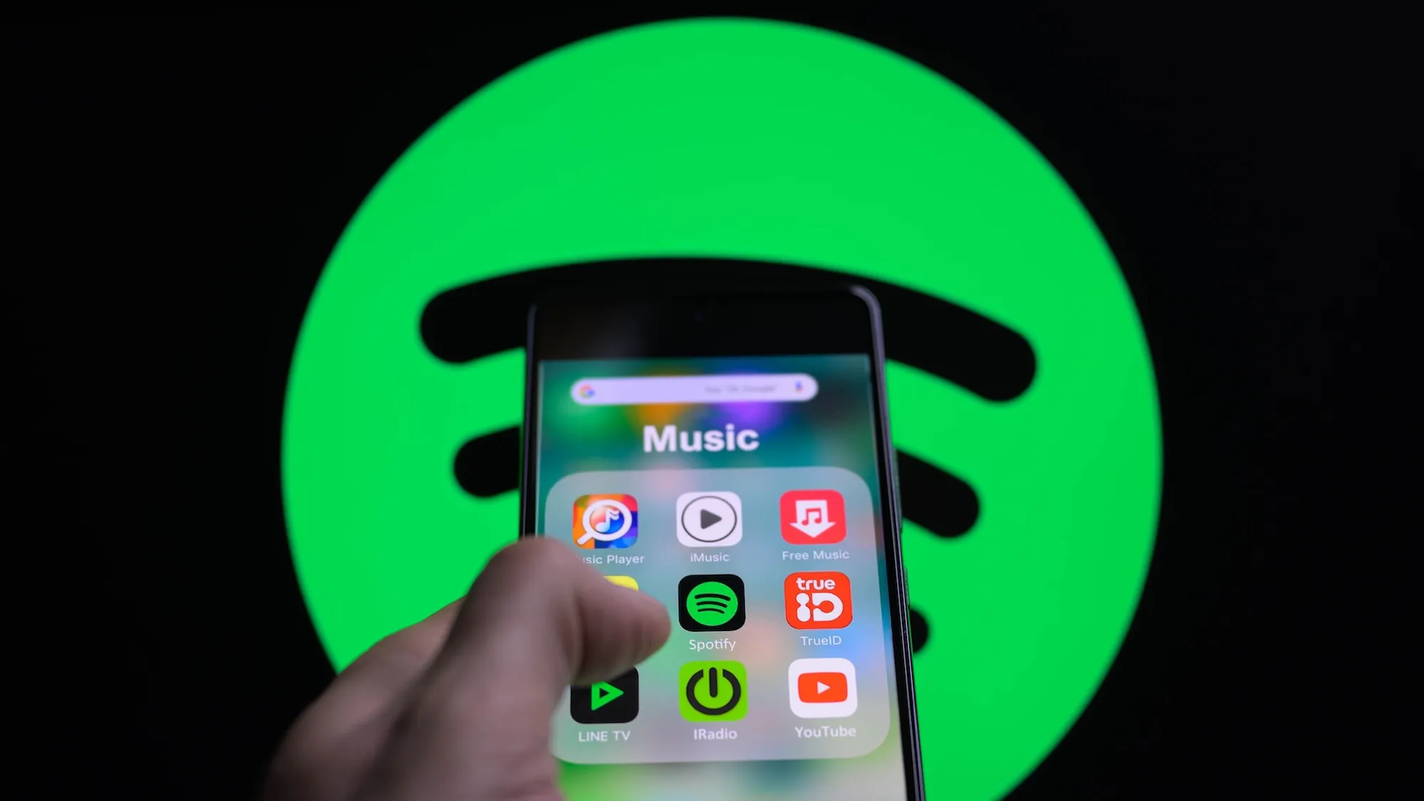Spotify запускает AI-ремиксы: уважение к артисту или его уничтожение